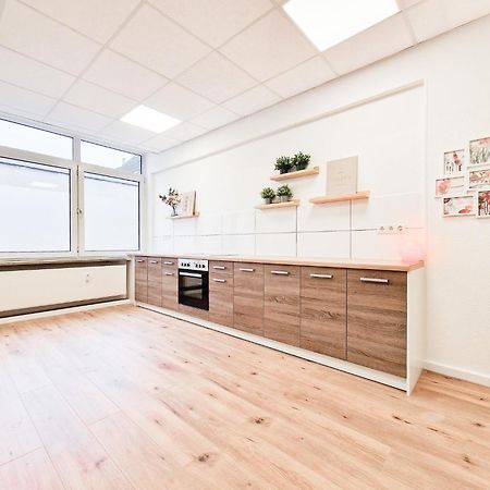 Raj Living - City Center Apartments With 5 Rooms - 10 Min Messe Dus Дюссельдорф Экстерьер фото