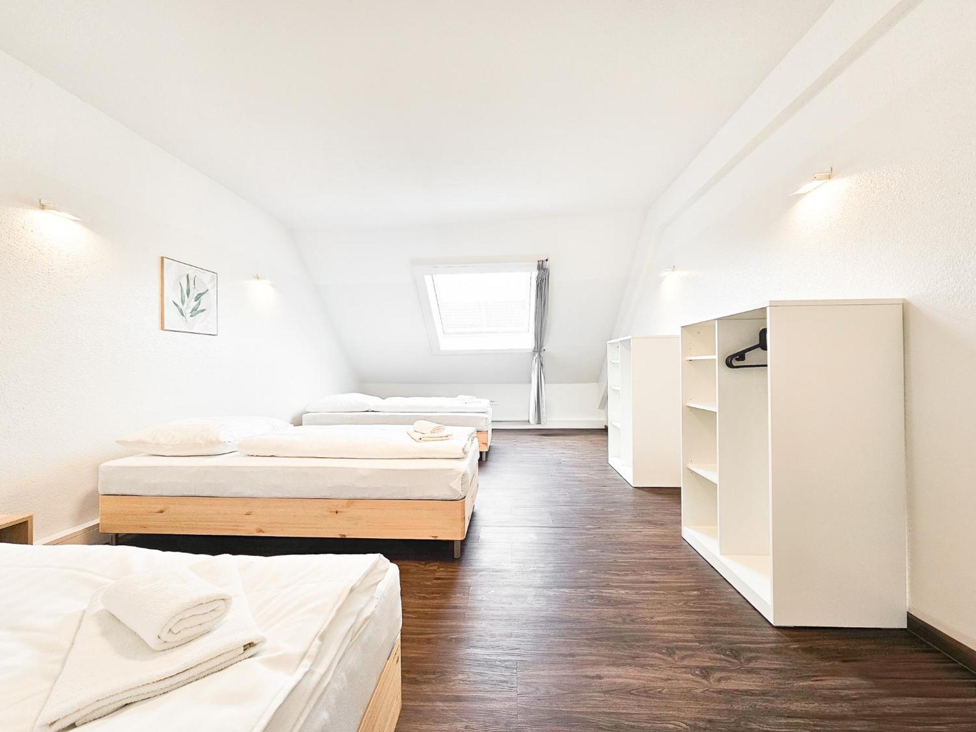Raj Living - City Center Apartments With 5 Rooms - 10 Min Messe Dus Дюссельдорф Экстерьер фото