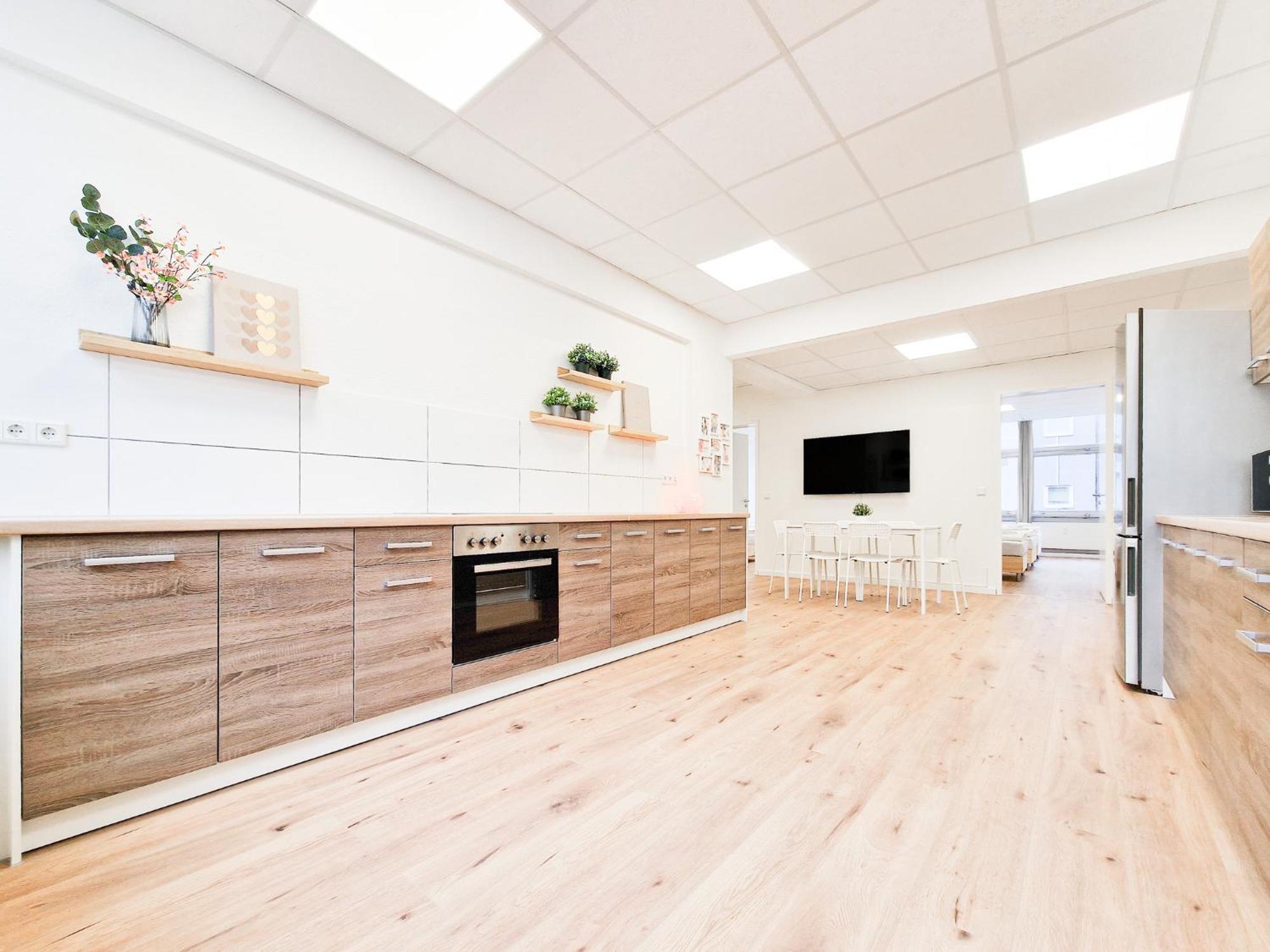 Raj Living - City Center Apartments With 5 Rooms - 10 Min Messe Dus Дюссельдорф Экстерьер фото