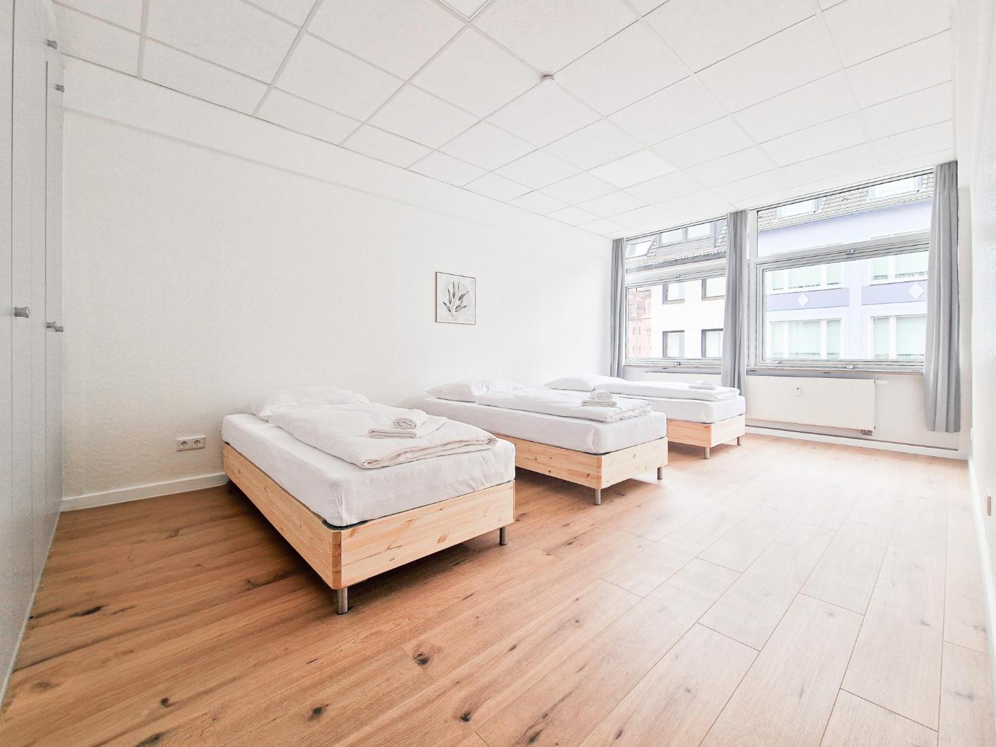 Raj Living - City Center Apartments With 5 Rooms - 10 Min Messe Dus Дюссельдорф Экстерьер фото