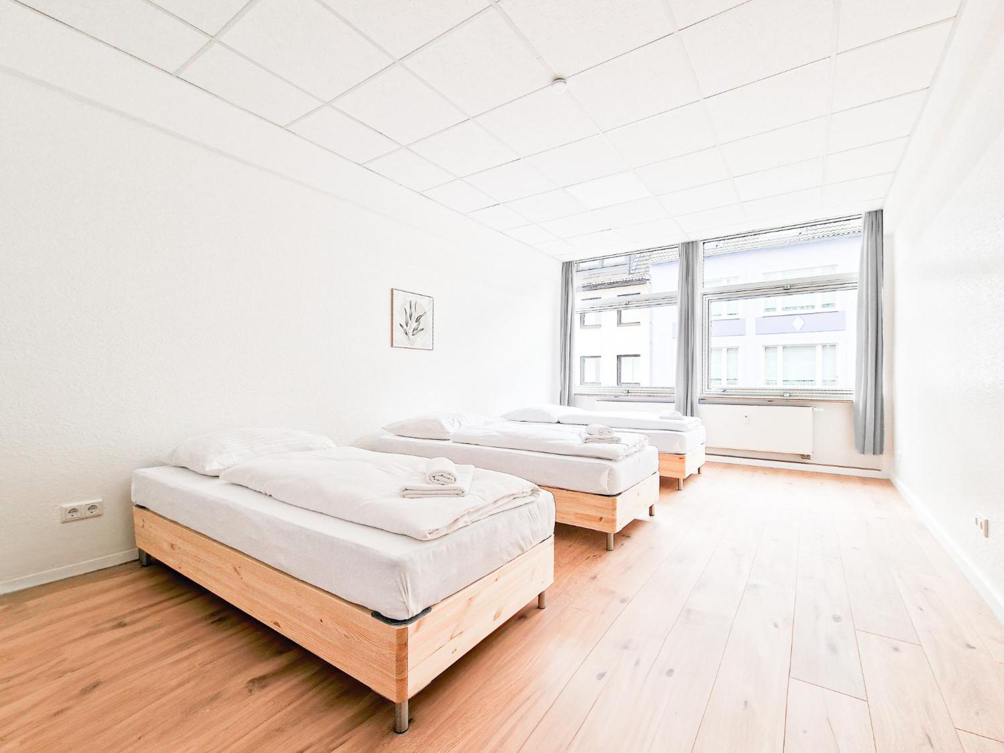 Raj Living - City Center Apartments With 5 Rooms - 10 Min Messe Dus Дюссельдорф Экстерьер фото