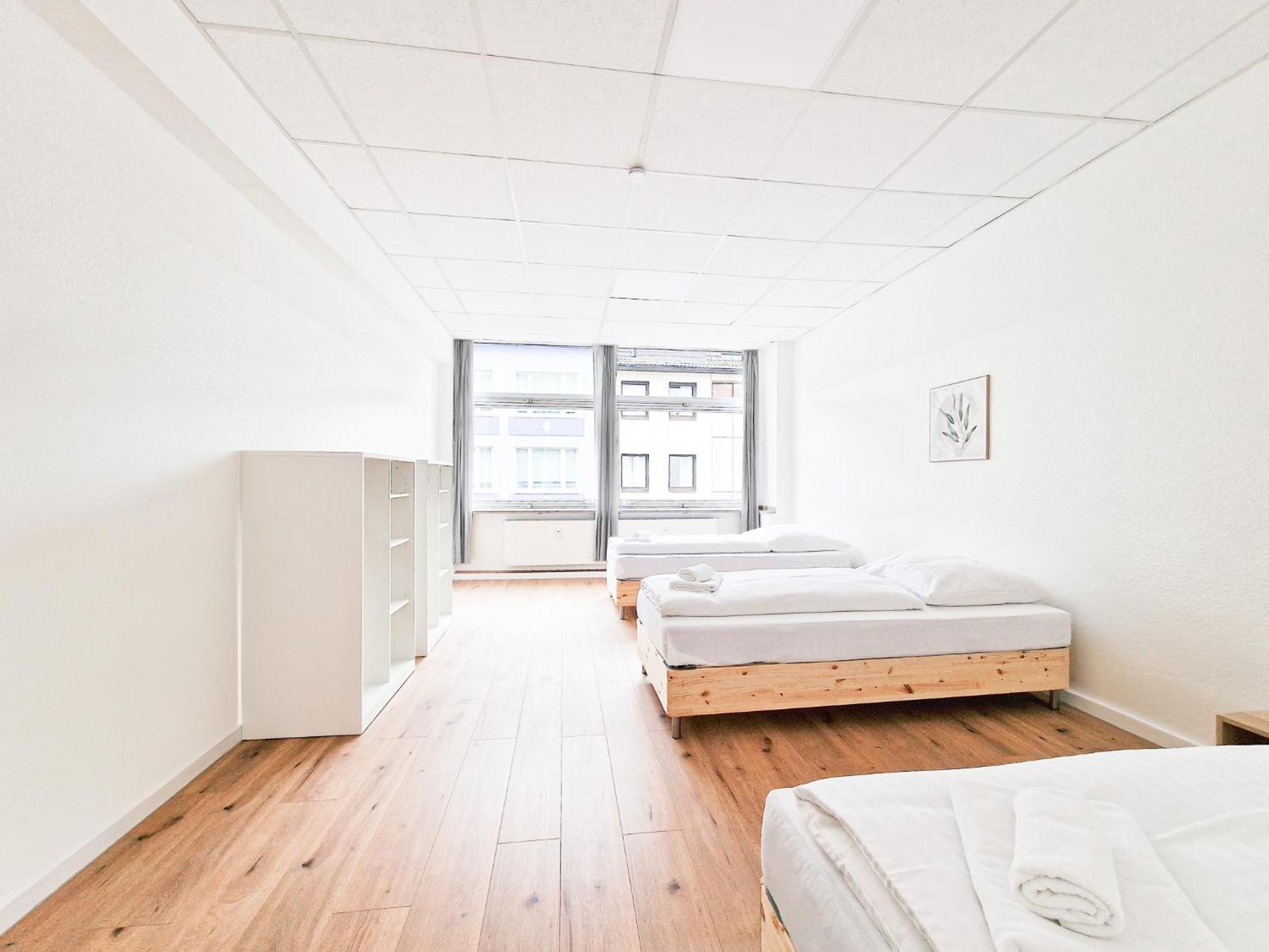 Raj Living - City Center Apartments With 5 Rooms - 10 Min Messe Dus Дюссельдорф Экстерьер фото