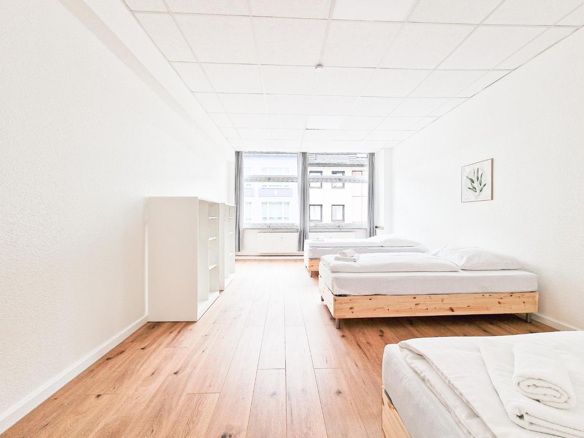 Raj Living - City Center Apartments With 5 Rooms - 10 Min Messe Dus Дюссельдорф Экстерьер фото