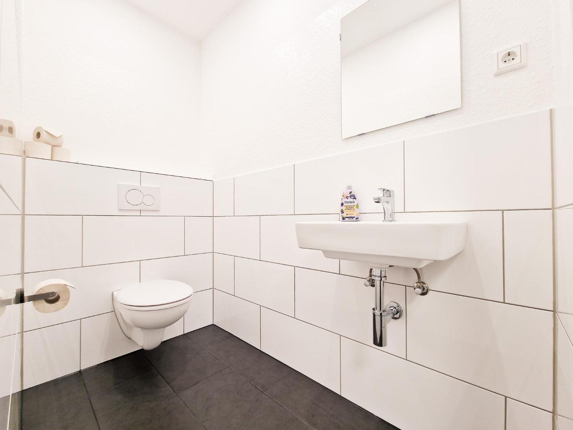 Raj Living - City Center Apartments With 5 Rooms - 10 Min Messe Dus Дюссельдорф Экстерьер фото