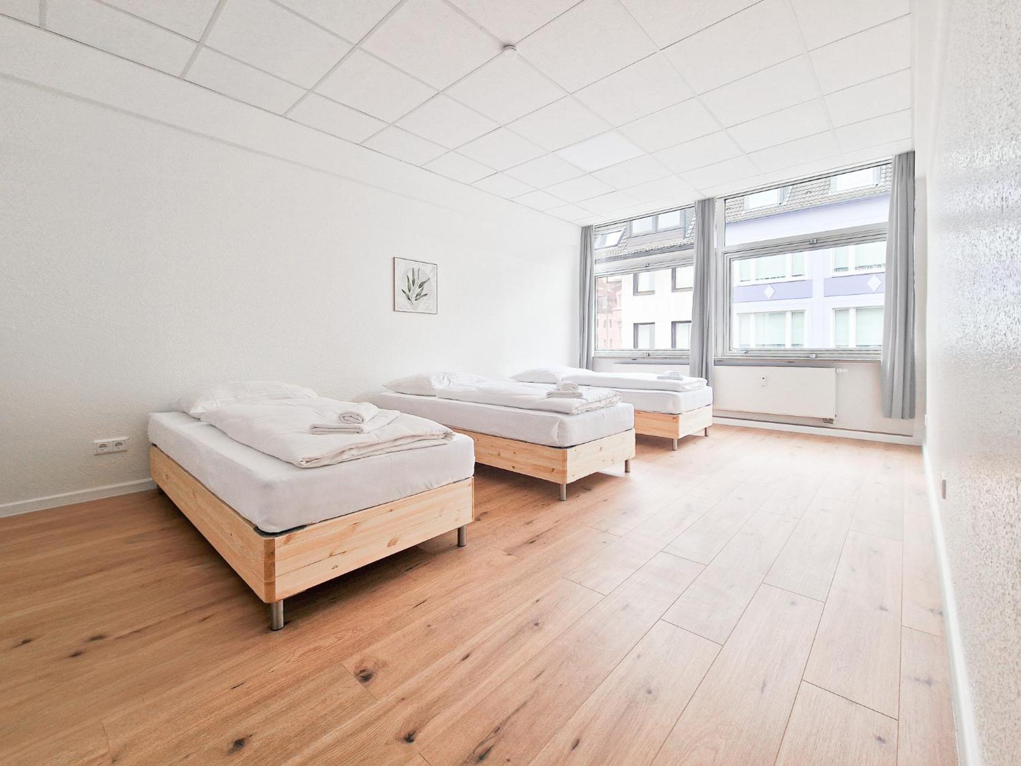 Raj Living - City Center Apartments With 5 Rooms - 10 Min Messe Dus Дюссельдорф Экстерьер фото